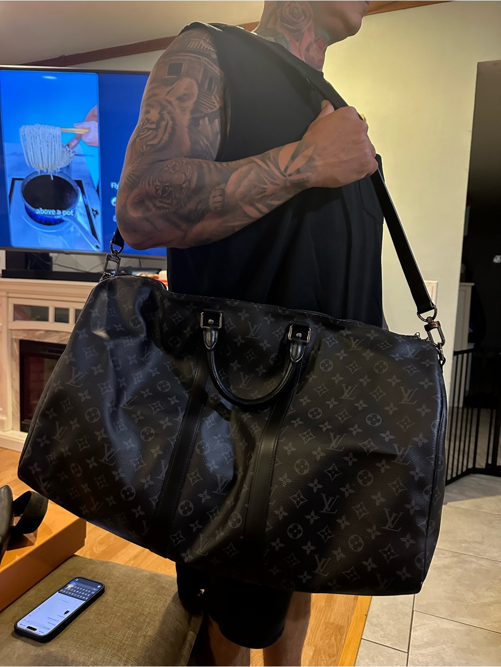 Louis Vuitton Black Monogram Black Eclipse Bandolier Keepall 55 - Picture 4 of 12